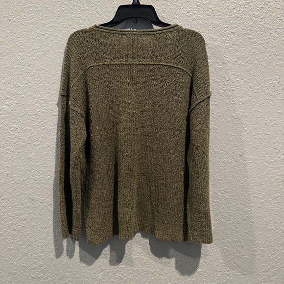 Green V Neck Sweater - Size M - Picture 4 of 7